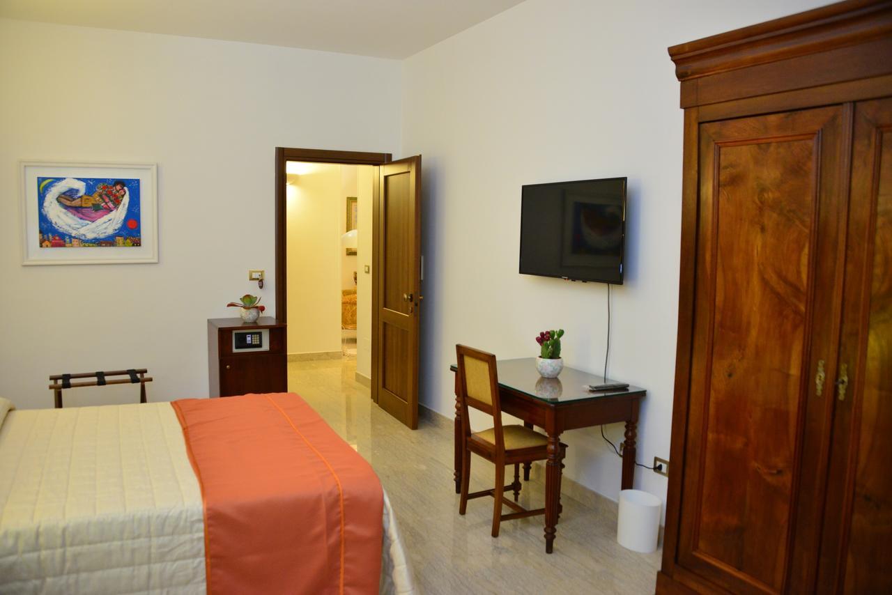 Hotel Villa Leuzzi Salice Salentino Kültér fotó