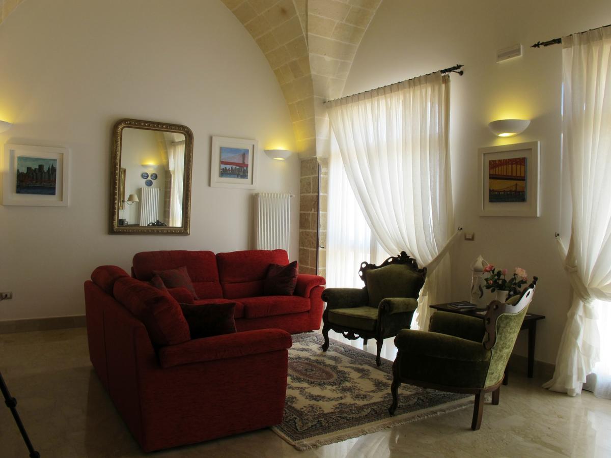 Hotel Villa Leuzzi Salice Salentino Kültér fotó