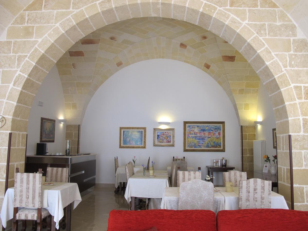 Hotel Villa Leuzzi Salice Salentino Kültér fotó